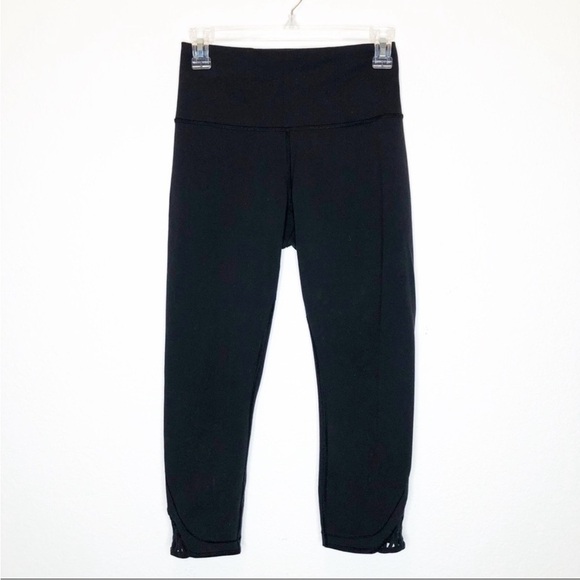 LULULEMON True Self Crop II Luon Lattice Capri Black Size 6 - Picture 9 of 16